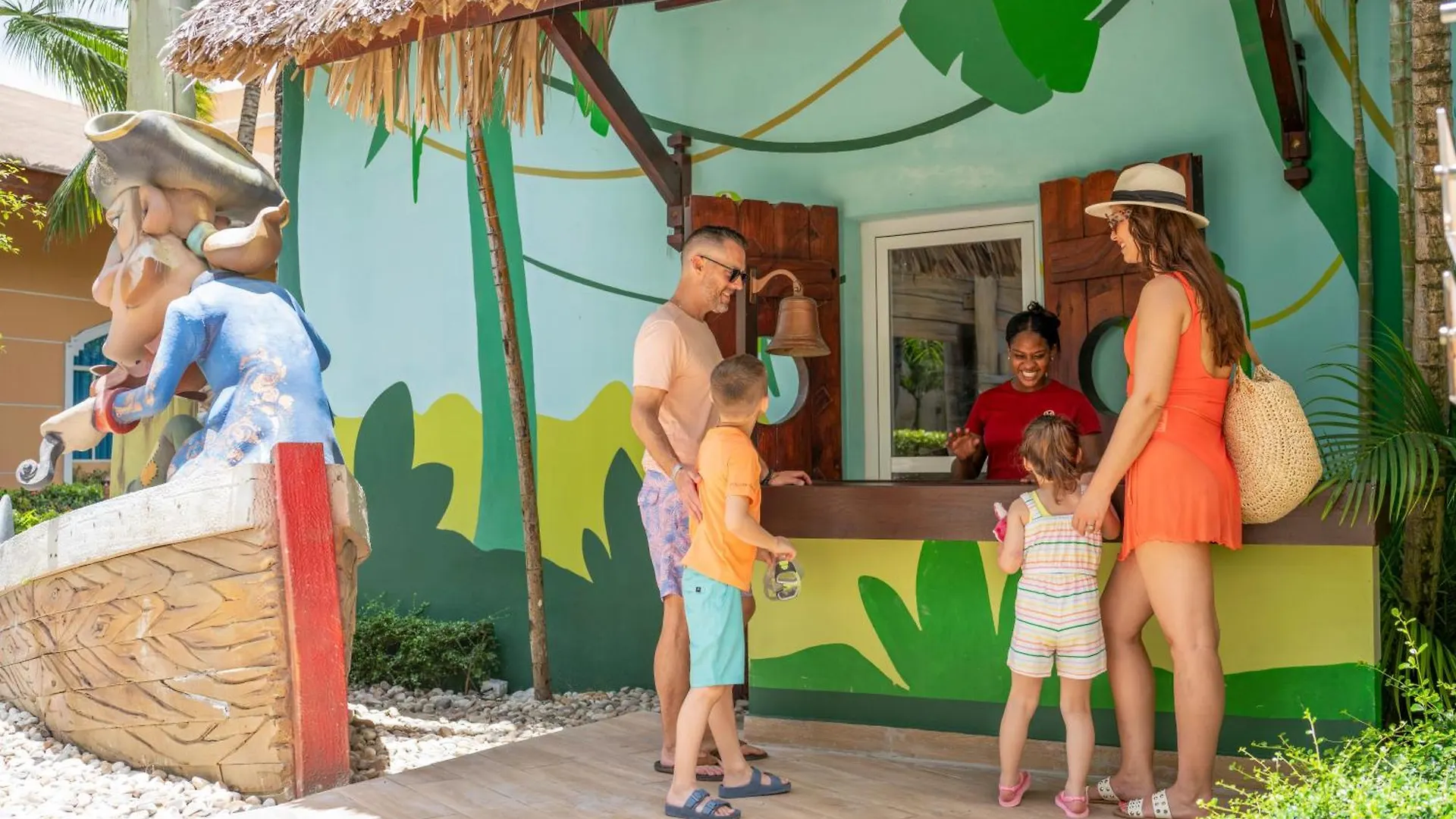 Majestic Colonial Punta Cana - Solo Adultos Resort