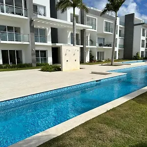 lexury-condo-cana-bay-1-club-beach.comcaribbean.com/