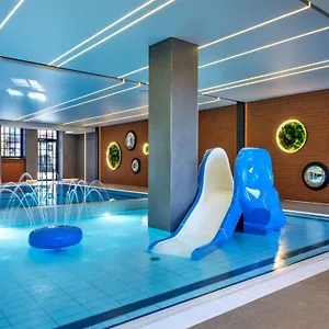 **** Szálloda Mercure Fabryczna Lengyelország